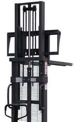 Apollo Powered Lift & Lower Straddle Stacker 3300lbs Capacity - 118" lifting - CTD15B-E-3M-III